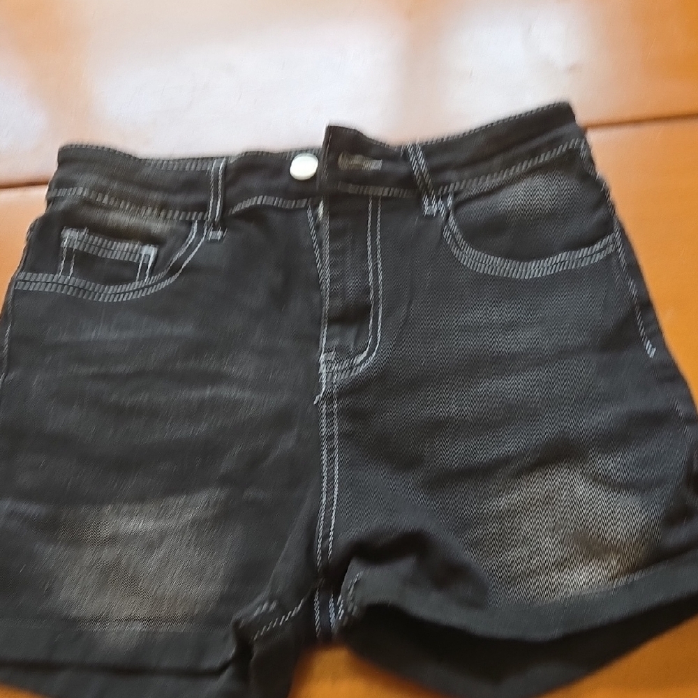 Women’s Black Denim Jean Shorts with Contrast Stitching